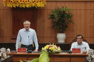 Đồng chí Nguyễn Hòa Bình phát biểu tại buổi làm việc với Thường vụ Tỉnh ủy Quảng Nam. Ảnh: NGUYỄN CƯỜNG