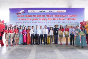 Nhà ga mới Phú Bài (Huế) đón đoàn khách Hàn Quốc đầu tiên