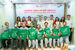 HDBank tiếp tục hành trình mang lại ánh sáng cho 2.500 bà con trong năm 2024