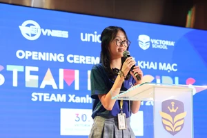 Các thí sinh "STEAM for Girls" sẵn sàng cho hành trình khám phá và sáng tạo