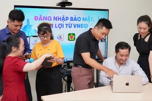 Hôm nay 14-11, app Công dân số Thành phố Hồ Chí Minh trình làng: Một chạm kết nối người dân - chính quyền