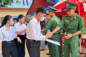 Mùa thi ấm áp, sẻ chia
