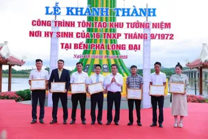 Khánh thành Khu tưởng niệm thanh niên xung phong hy sinh tại bến phà Long Đại