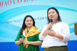 Tiếng nói Xanh mùa 3 bùng nổ với thể thức Nghị viện Anh, thách thức tư duy và bản lĩnh học sinh Việt