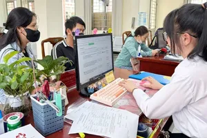 Từ đổi mới mô hình đến đổi mới tư duy phục vụ - Bài 2: Gỡ điểm nghẽn số, nâng chất lượng phục vụ người dân