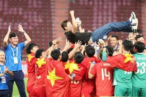 Thủ tướng gửi thư chúc mừng đội tuyển bóng đá nam U22 và đội tuyển Futsal nữ Việt Nam