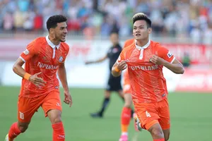 Hồ Tấn Tài thường xuyên lập siêu phẩm tại V-League