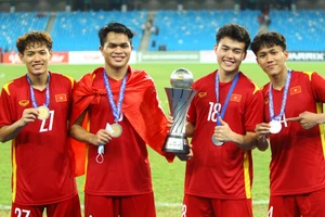 Các tuyển thủ U23 Việt Nam ăn mừng chức vô địch Giải U23 Đông Nam Á 2022