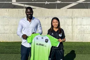 Huỳnh Như khoác áo số 11 ở Lank FC