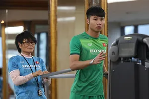 Thủ môn Nguyễn Văn Toản sẽ có điều kiện tập phục tốt nhất khi lên đội tuyển Việt Nam. ẢNH: NHẬT ĐOÀN