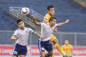 Quảng Nam đã cắt chuỗi bất bại trên sân nhà của Huế ở Giải hạng Nhất quốc gia suốt 2 năm qua. ẢNH: KIM PHỤNG