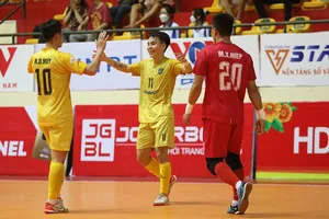 Niềm vui của các cầu thủ Sahako. ẢNH: ANH TRẦN