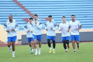 Ba ngoại binh Pedro Paulo, Hendrio và Gerard Artigas (từng ăn tập ở lò La Masia) cùng Ngô Hoàng Thịnh khoác áo Nam Định ở V-League 2023 