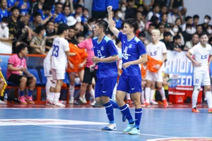 Thái Sơn Nam TPHCM tiến gần ngôi vương Giải futsal VĐQG 2023 sau khi đánh bại chủ nhà Thái Sơn Bắc. ẢNH: ANH TRẦN 