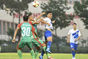 Huế và Bình Phước sẽ đá trận "chung kết ngược" ở vòng 14. ẢNH: DŨNG PHƯƠNG 