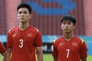 Bộ đôi hậu vệ Nguyễn Lương Tuấn Khải và Vi Đình Thượng có thể được HLV Hứa Hiền Vinh triệu tập lên U19 Việt Nam sắp tới. 