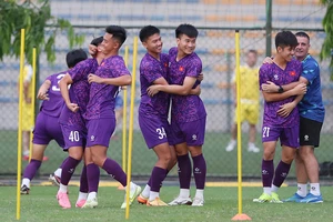 Các tuyển thủ U19 Việt Nam thoải mái hướng đến Giải U19 Đông Nam Á 2024. ẢNH: HẢI HOÀNG 