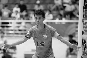 Thủ môn Trương Văn Thành (Futsal Hà Nội) đột ngột qua đời để lại niềm tiếc thương vô hạn cho gia đình và cộng đồng Futsal Việt Nam.