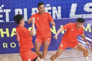 Các tuyển thủ futsal Việt Nam thoải mái trong quá trình chuẩn bị cho vòng loại Giải futsal châu Á 2026. ẢNH: ANH TRẦN