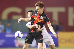 Hoàng Đức tỏa sáng trong chiến thắng Ninh Bình trước Nam Định. ẢNH: ANH TRẦN 