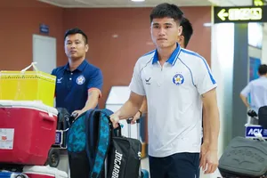 Các cầu thủ Đà Nẵng kịp trở về địa phương trước khi mưa lớn khiến nước lũ dâng cao. ẢNH: CLB 