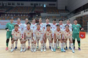 Đội tuyển futsal nữ Việt Nam đá trận giao hữu đầu tiên tại Trung Quốc. Ảnh: ANH TRẦN