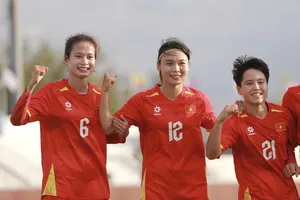 Đội tuyển nữ Việt Nam được VFF thưởng 500 triệu đồng. ẢNH: DŨNG PHƯƠNG