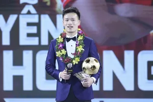 Tiền vệ Nguyễn Hoàng Đức có lần thứ 5 liên tiếp lọt vào danh sách rút gọn Quả bóng vàng nam Việt Nam. ẢNH: DŨNG PHƯƠNG 