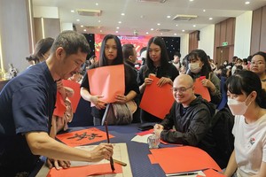 市商业华语培训中心每年春节活动吸引上百人次参加。