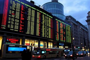 伦敦股市3日上涨。