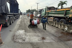 51号国道维修。