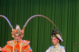 《井边会》节目。