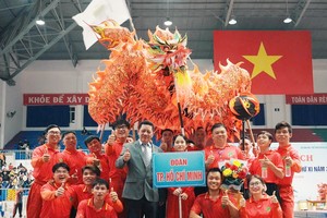 仁义堂代表胡志明市参加全国龙狮锦标赛勇夺多项冠军 。