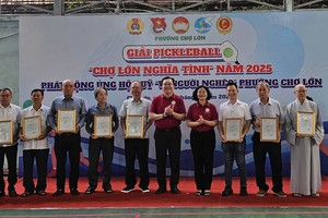 各华人会馆、华人单位参加“为穷人基金”活动。