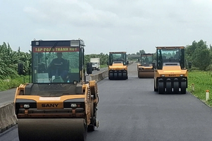 路疊-迪吹线路目前已完成72%的施工量。