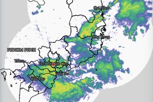 天气雷达影像显示，8月21日上午（拍摄时间为5时30分），胡志明市及南部地区聚集大量云团。