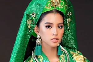 Hoa hậu Tiểu Vy mang điệu múa chầu văn đến Miss World