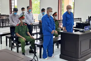 Hai bị cáo tại tòa