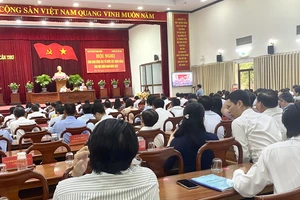 Quang cảnh Hội nghị giao ban sáng 22-6 