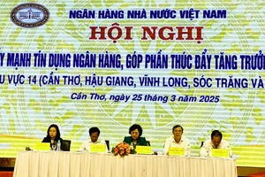 Lãnh đạo NHNN và TP Cần Thơ chủ trì hội nghị