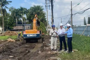 Đội ngũ kỹ sư, công nhân khẩn trương thi công dự án Nâng cấp, mở rộng quốc lộ 91 