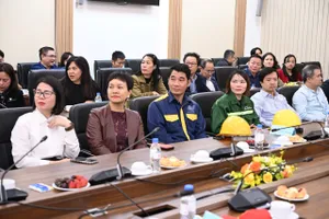 Trao tặng 30.000 phần quà cho công nhân 