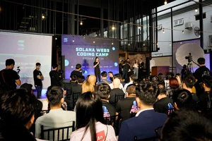 Một sự kiện liên quan đến tiền mã hóa được giới thiệu tại TPHCM có nhiều người tham dự. Ảnh: TIẾN XUÂN