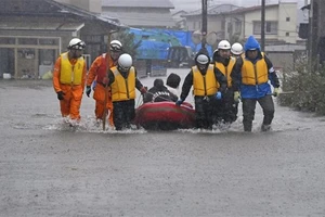 Mưa bão, lũ lụt nhiều nơi