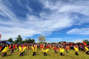Độc đáo lễ hội Lồng Tồng