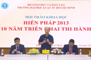 PGS. TS Trần Ngọc Đường, nguyên Phó Chủ nhiệm Văn phòng Quốc hội, thành viên thường trực Ban Biên tập dự thảo sửa đổi Hiến pháp 1992 (Hiến pháp 2013) phát biểu