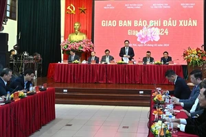 Báo chí đấu tranh chống “giặc nội xâm” tham nhũng, tiêu cực