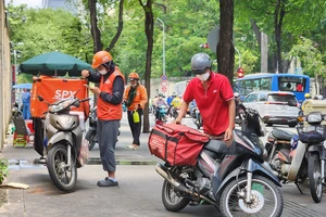 Chợ mạng và văn hóa bán - mua