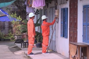 TPHCM: Người thuê trọ xài giá điện sinh hoạt 2.271 đồng/kWh