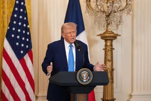 Tổng thống Mỹ Donald Trump trong cuộc họp báo tại Washington DC hồitháng 2-2025. Ảnh: THX/TTXVN